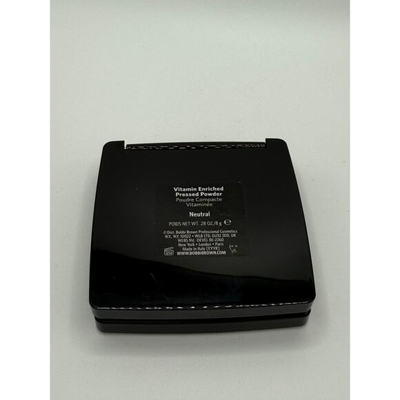 Bobbi Brown Vitamin Enriched Pressed Finishing Powder Neutral 0.28Oz/8g - Picture 3 of 5